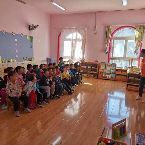 交通安全，从我做起      文硕幼儿园班大三班