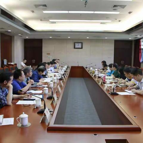 市人大常委会农工委召开农业产业发展座谈会