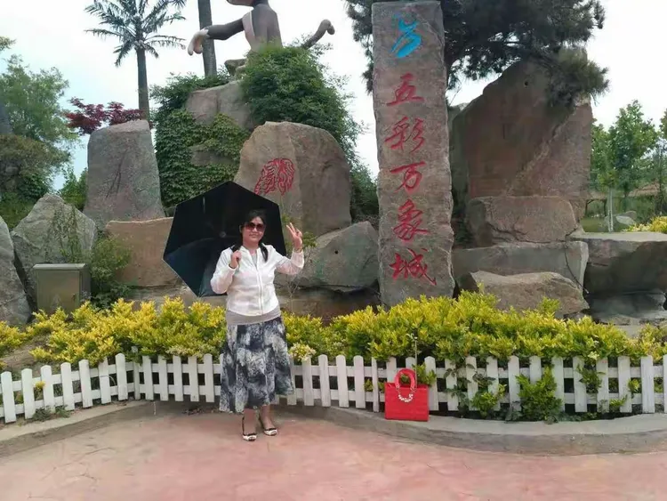 相约五彩万象城