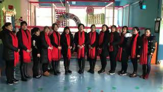 彩色一加一幼儿园罗园长胡园长携手全体教职工给大家拜年啦