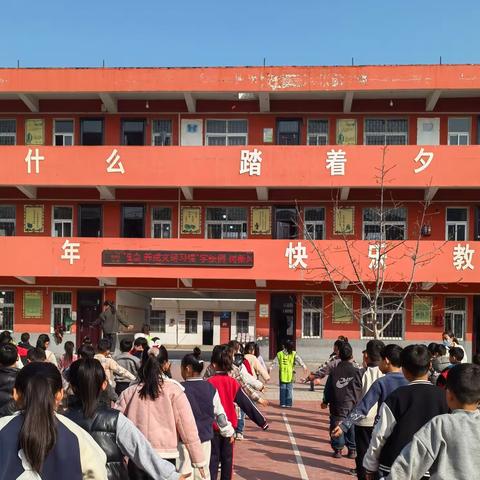 业庙乡菅寨小学“学《条例》 树新风”专题活动