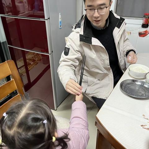 幼儿礼仪 犹如细雨——小四班 刘思琪