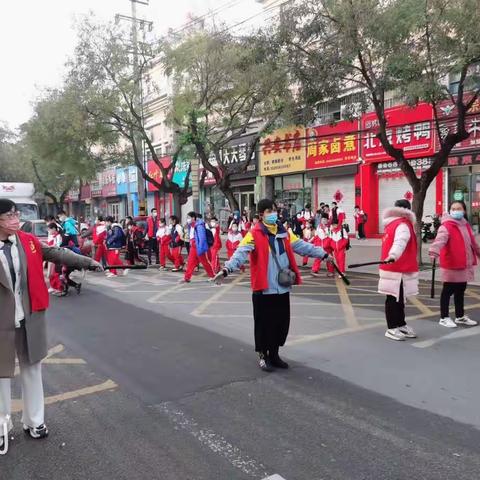 家校携手，为爱护航