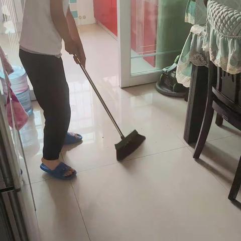 三年级(1)班  张书锐  我劳动 我光荣