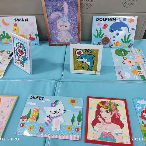 手工制作 ﻿            凌海市实验小学四年一班﻿班级特色展示