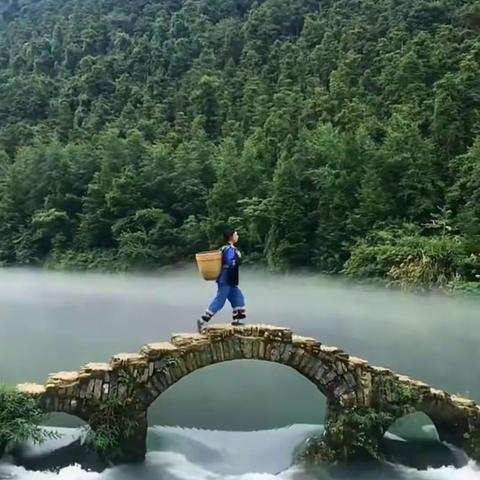 在那遥远的小山村