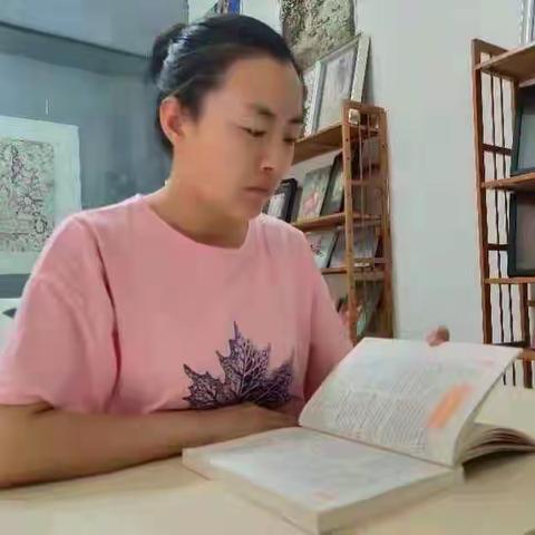 《不输在家庭教育上》（爱发脾气的孩子不是被惯坏了）学校：杨家桥小学 年级二年级 老师陈老师 编辑：丁智杰爸爸