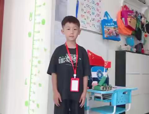【毓秀路小学一(7)班马嘉浩】锦绣中国，盛世华诞，我们长在红旗下，生在春风里，祖国妈妈生日快乐🎉