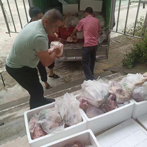 毛贵村开展“吃水不忘挖井人、致富不忘领路人”感恩教育活动