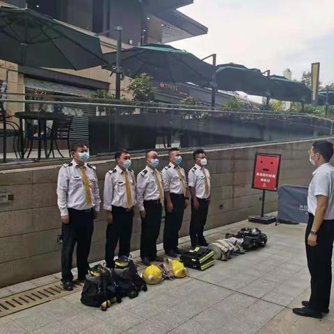 【芙蓉新天地项目】安全部“一人两盘水带连接”练习培训