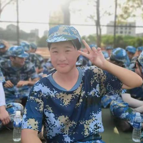 飒爽英姿致青春，铿锵意志铸军魂--临川二中2021级高二军训第四天