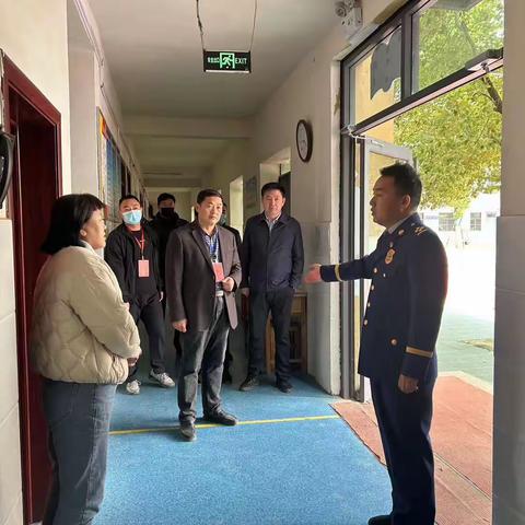 新华消防大队联合区教体局开展寄宿制学校消防安全大检查