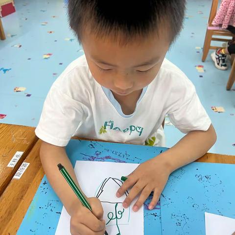 溪翁庄镇中心幼儿园中二班——我和小苗共成长