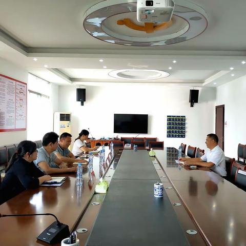 省护路办副主任胡永奔一行到新建区西山镇调研督导“二十大”期间铁路护路联防工作