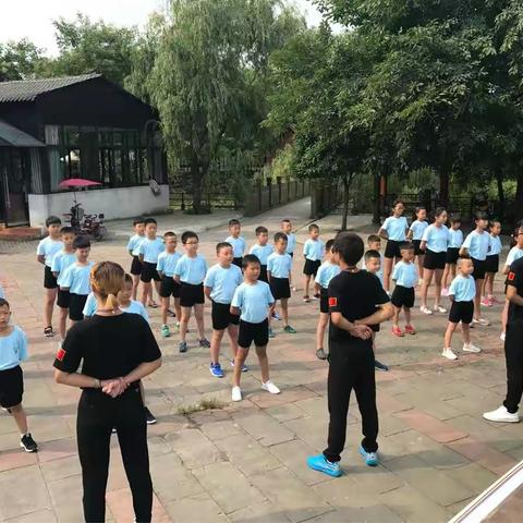 “少年成长”第二期掠影之一