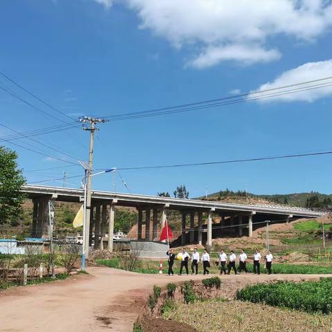 缅怀革命先烈 捍卫国家安全—— 前场中心小学党支部主题党日活动