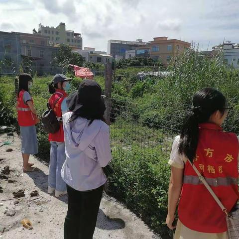 福民社区网格员入户宣传禁止燃烧秸秆，保护环境