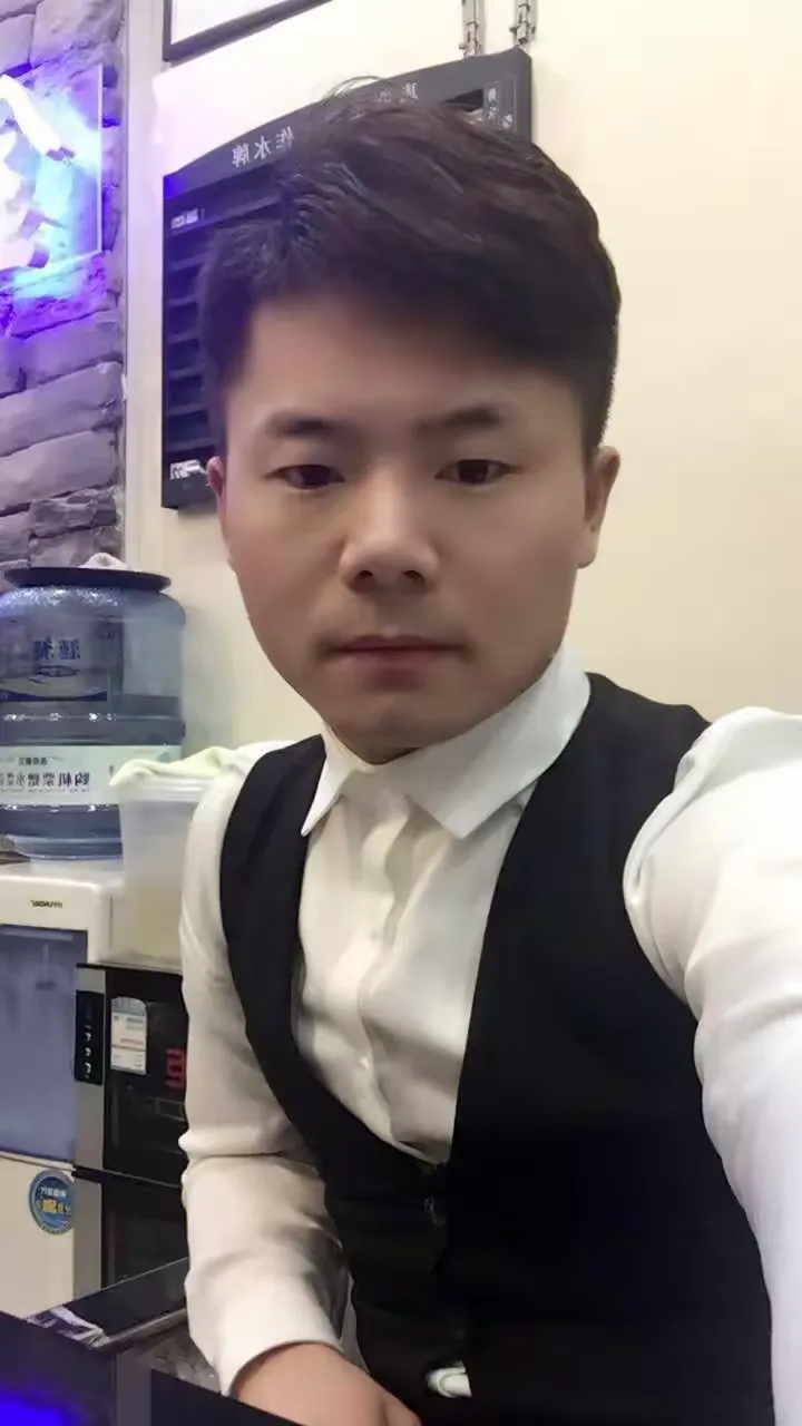 a♨️发屋♨️🐲任洋