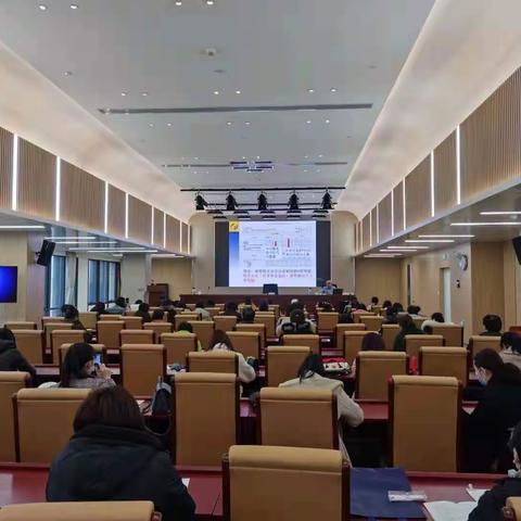 建新街道组织召开限上贸易业企业统计培训会