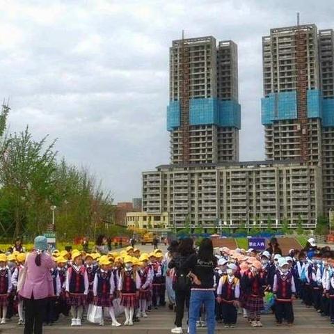 恰春风十里，传红色根脉—什邡市实验小学一年级寻春研学春游记