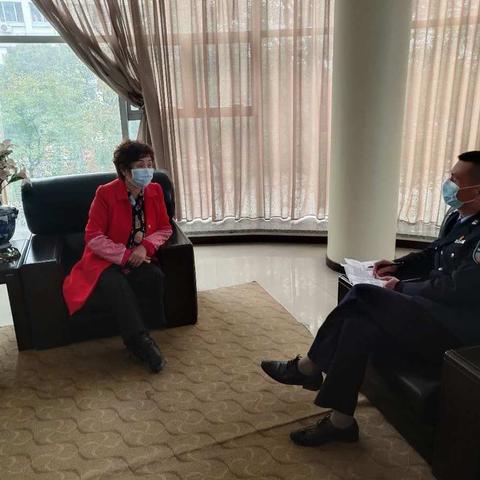 上戍派出所全力推进流动人口登记和推广安居码工作，助力企业复厂复工