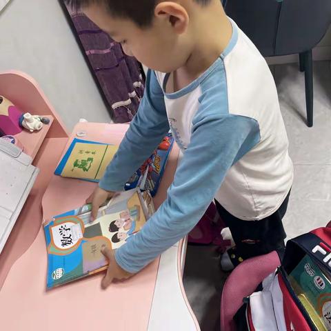 感恩五月，劳动光荣——毓秀路小学一二班第十二小组雏鹰假日小队活动