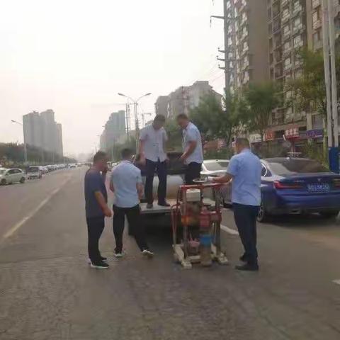 住建局组织专业检测公司对县城新建及拟改建工程进行取样检测
