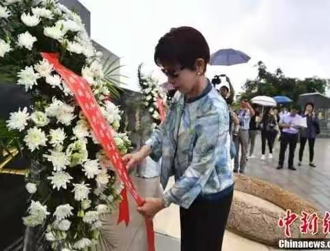 洪秀柱一行参访边关名镇畹町 祭慰南侨机工英灵