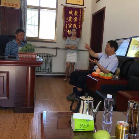 平凉市交警支队领导来宇通驾校检查验收考场啦！！！