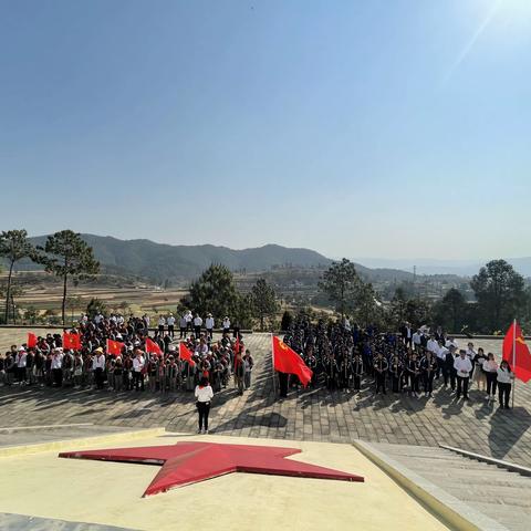 清明祭英烈 共筑中华魂——，塔甸中学清明祭扫烈士墓活动