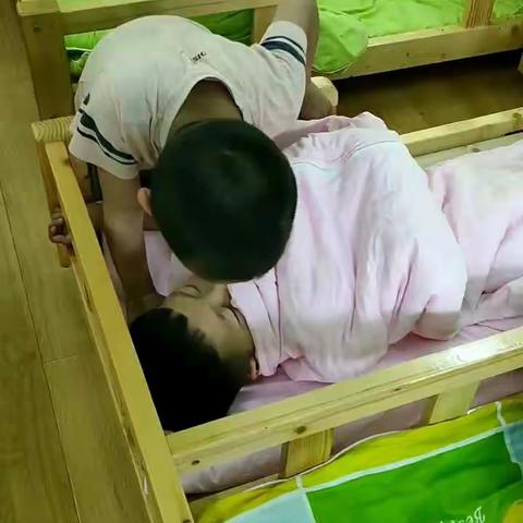 五里墩中心幼儿园生活点滴记录（一）