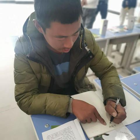 老师       我又回到了课堂