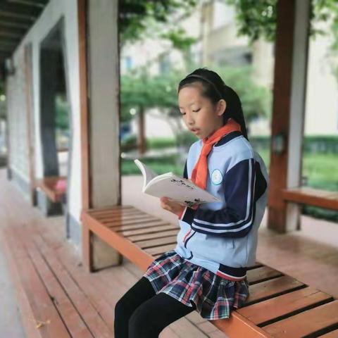 书童风采（^-^）白金晗同学