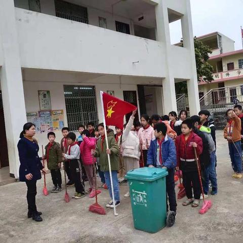 [陈小青】新村寨小学开展学雷锋活动