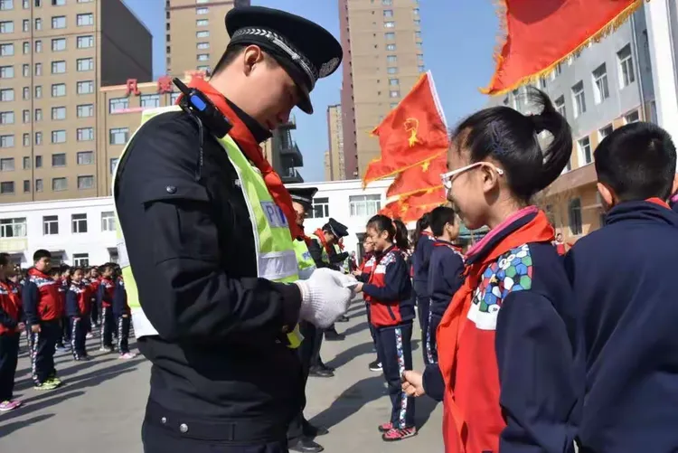 迎宾街小学"感恩有你