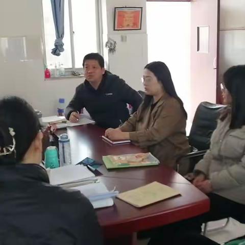 桑园镇中心小学领导入校指导工作实记