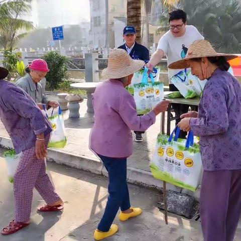 “病媒生物”防制宣传活动走进龙华区城西镇大样村