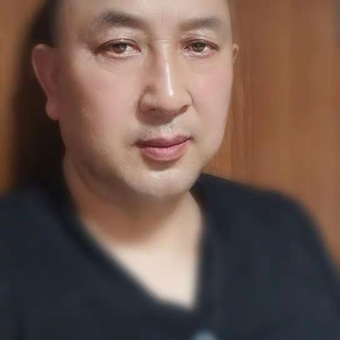 《人生苦短，时间有限，把真心留给在乎你的人》