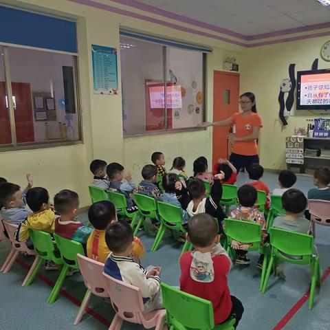 “爱伴童年，感恩母亲节”小班篇