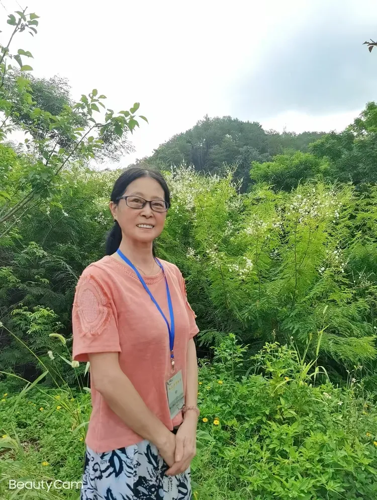 梅岭诗词联学会杨红英女士诗作欣赏