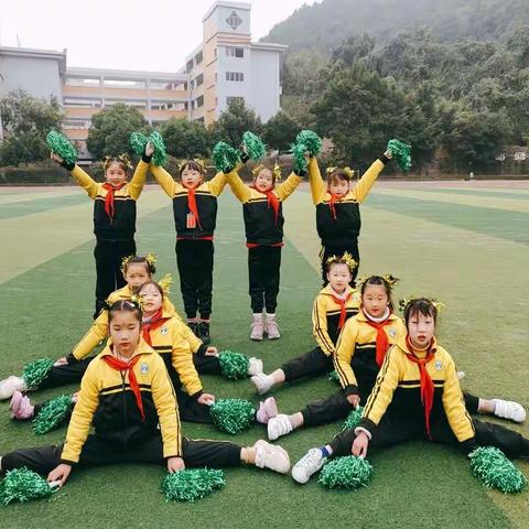 三（2）班“放飞梦想，青春飞扬”秋季趣味运动会