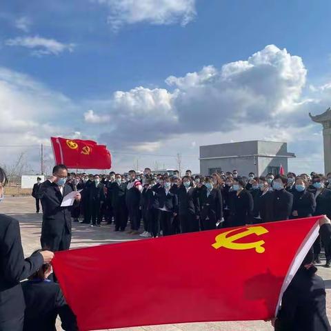 和静县第八小学清明祭扫烈士公墓活动 ------ 缅怀革命先烈,弘扬烈士精神！