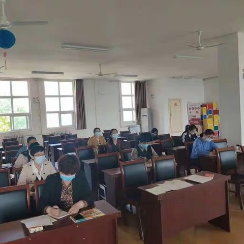 统一标准，规范书写——李鹊镇小张小学举行“规范汉字书写”公益大讲堂网络培训活动