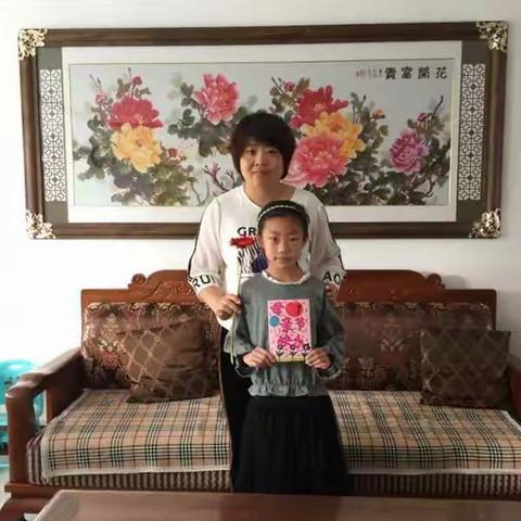 女子本弱  为母则强――三（2）苔花中队母亲节专题