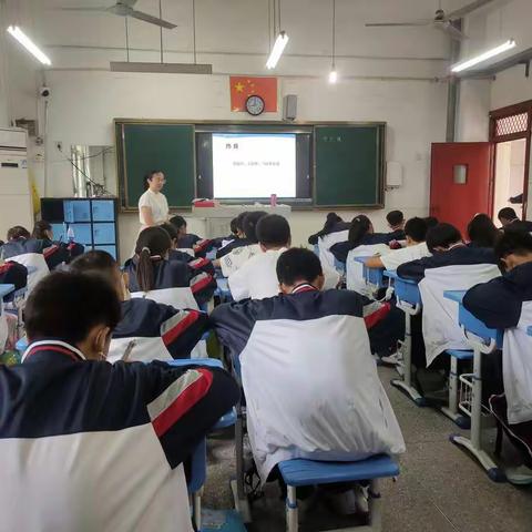 引领示范助成长 砥砺前行共芬芳            ——共青城市中学骨干教师示范课