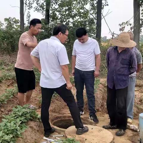 顶高温，冒酷暑。舞钢市农田灌溉工程所冲在灌溉放水第一线。