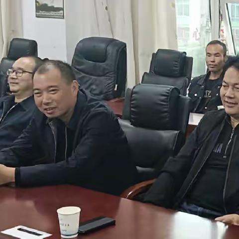 岳阳县教体局慰问新化支教老师