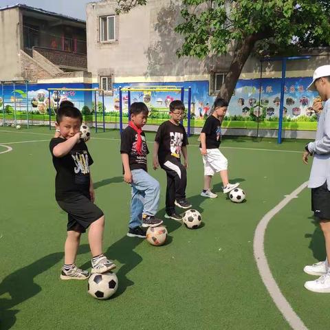 足球小将，绿茵辉煌——红庙街小学足球社团