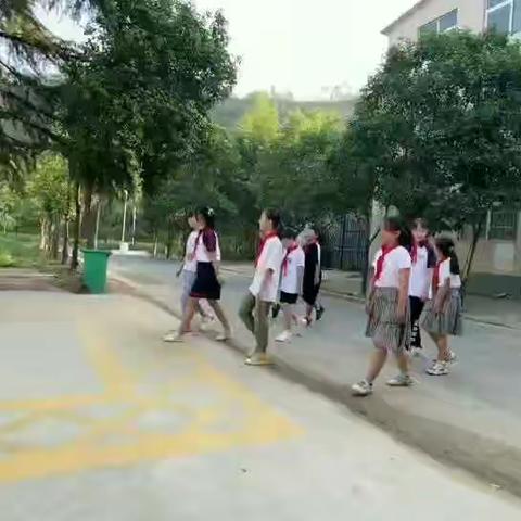 马寨中心校:水磨小学:老师，您辛苦了！