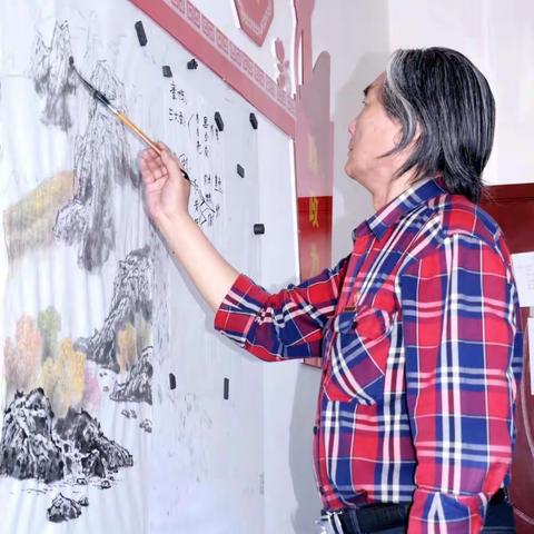 杨万胜老师应邀在凉州区老年大学绘画班现场指导示范授课讲座。